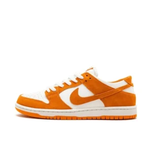 Nike Dunk Low Sneakers: Fresh