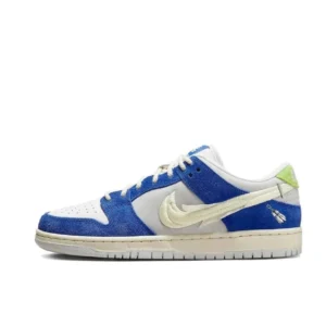 Nike Dunk Low: Stylish and Comfortable
