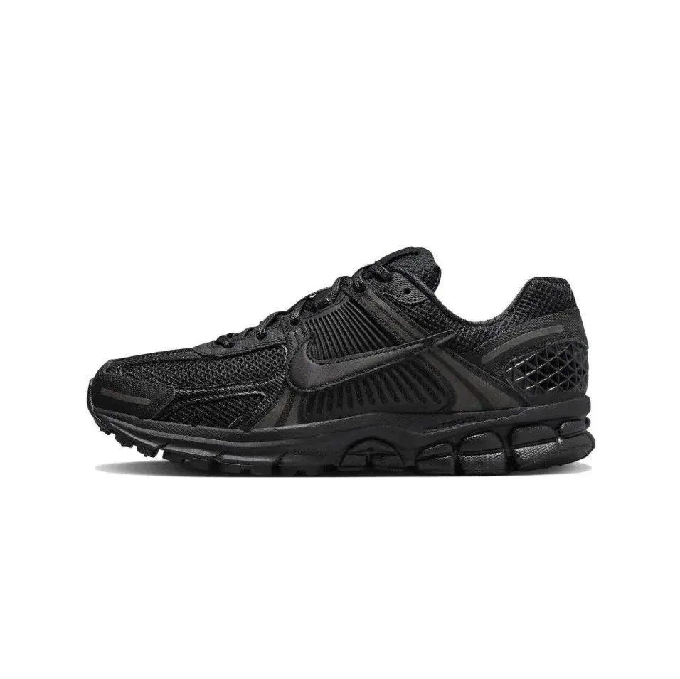 Nike All Black Running Sneakers: Performance