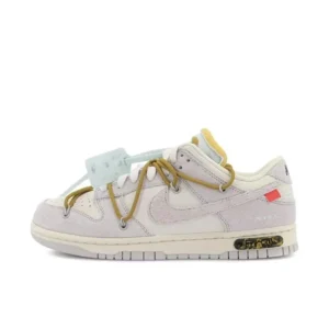 Nike Light Grey Kicks: Retro inspired