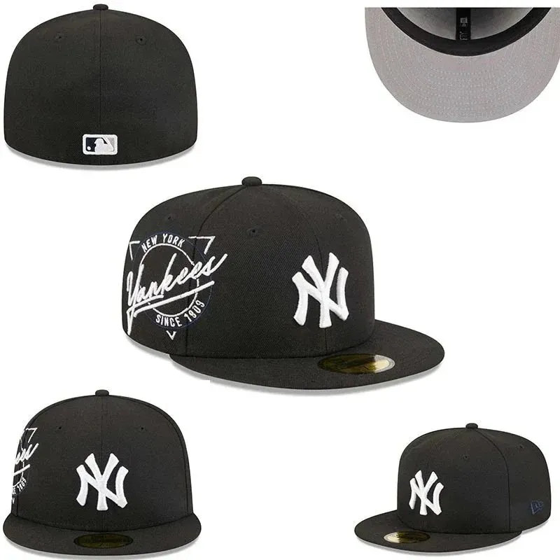 New Era Yankees Black Cap Urban and Sporty
