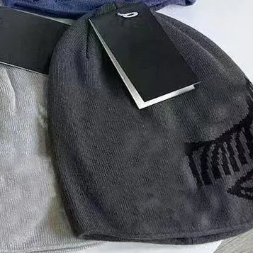 Oakley Dark Gray Beanie: Sporty and Stylish