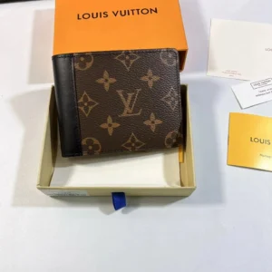Louis Vuitton Monogram Brown Wallet Iconic