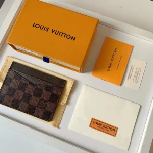 Louis Vuitton Checkered Card holder, Brown