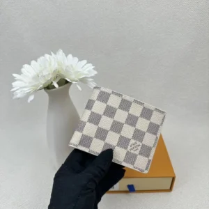 Louis Vuitton Damier Azur Beige Wallet