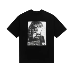 Maison Margiela Black T shirt: Monochrome