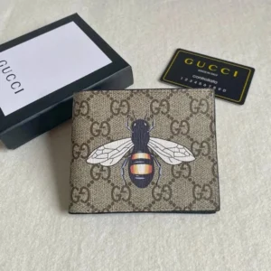 Gucci Beige GG Bee Women's Wallet: Iconic