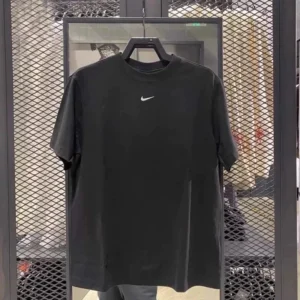 Nike Black Tee: Sporty