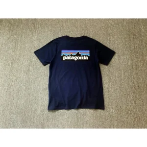 Patagonia Navy Graphic T shirt: Comfortable