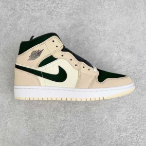 Nike Air Jordan 1 Beige Sneaks: A Street