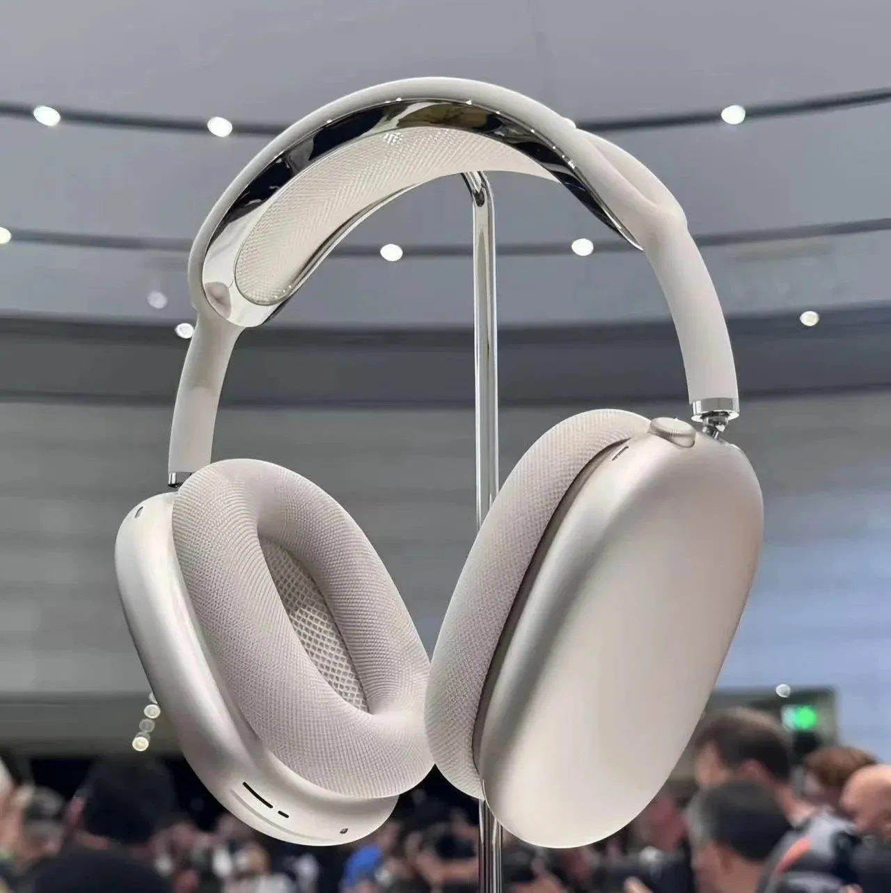 Apple AirPods Max Silver Headphones: Comfort