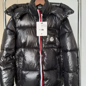 Moncler Black Puffer: Premium