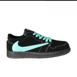 Nike Dunk Low Sneakers: Stylish with Color