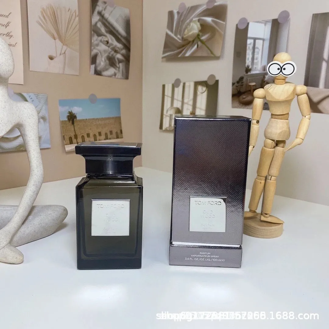 Tom Ford Oud Wood Dark Perfume Exude