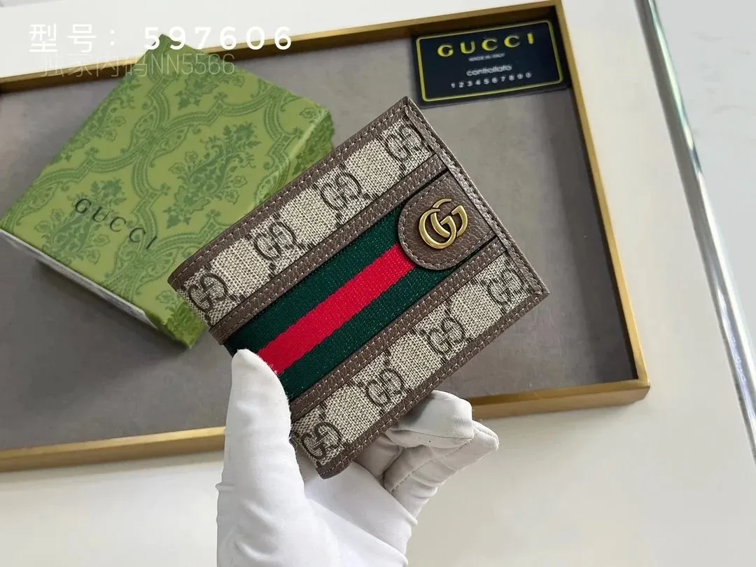 Gucci 597606 Multi color Wallet: Luxury for