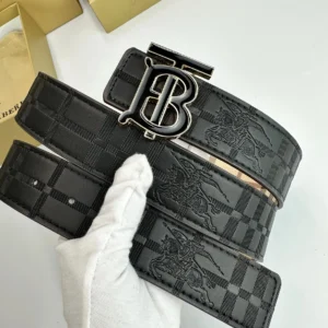 Burberry Black Belt: Iconic B Buckle
