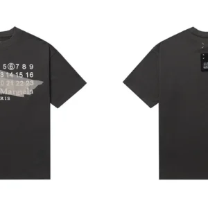 Maison Margiela Black Tee: Stylish Parisian