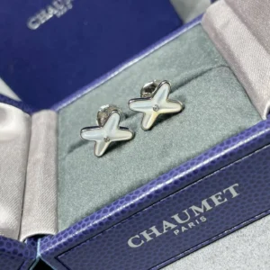 CHAUMET Paris Star Stud Earrings
