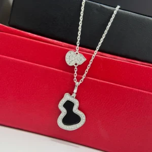 Diamond Pendant Necklace - Series