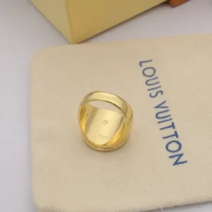 Louis Vuitton Ring M6458 U017