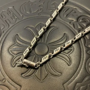 Silver Star Embellished Chain Necklace