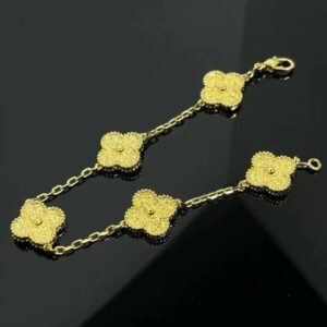 Van Cleef & Arpels Alhambra Bracelet in 40 Styles