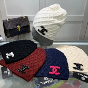 Chanel CC Logo Knit Beanie Hat #Chanel_W2C #hat_W2C